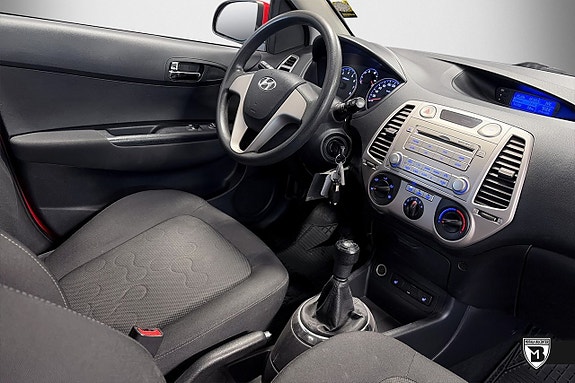 Hyundai i20 12 of 15