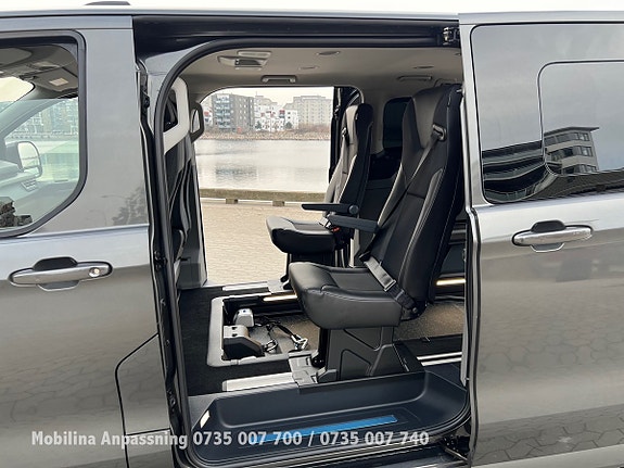 Ford Custom Tourneo 28 of 30