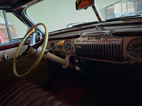 Cadillac Series 62 3 of 6