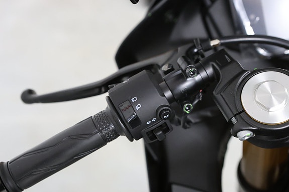 Yamaha YZF-R125 6 of 8