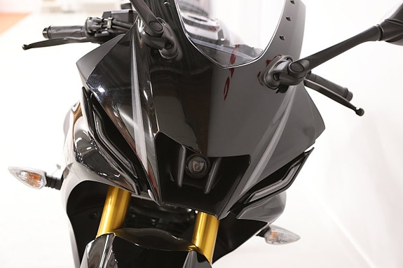 Yamaha YZF-R125 4 of 8