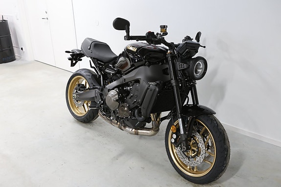 Yamaha XSR 900 3 of 8