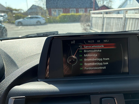 BMW 118i 5 of 5