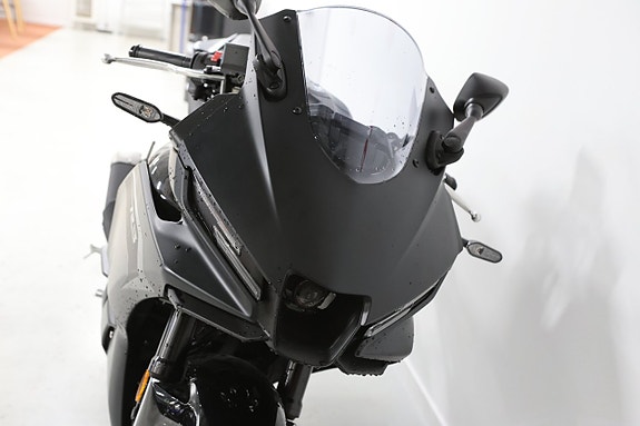 Yamaha YZF-R3 4 of 8