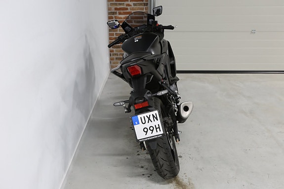 Yamaha YZF-R3 5 of 8