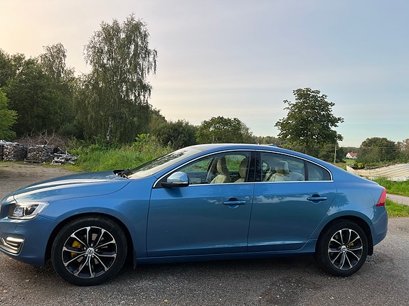 Volvo S60 6 of 12