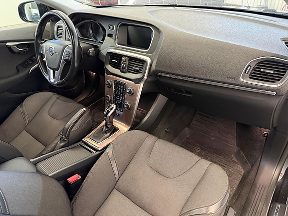 Volvo V40 Cross Country 6 of 11
