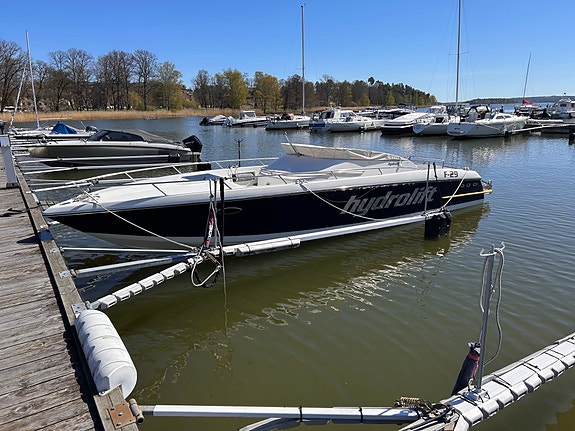 Hydrolift F29 – 2000 | 300 hk MPI | Bravo 1 | Nyservad 4 of 5