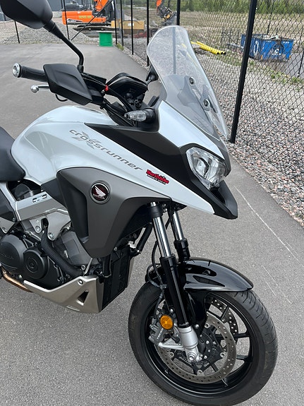 Honda VFR800X Crossrunner 2 of 5