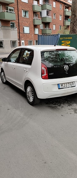 Volkswagen UP! 2 of 3