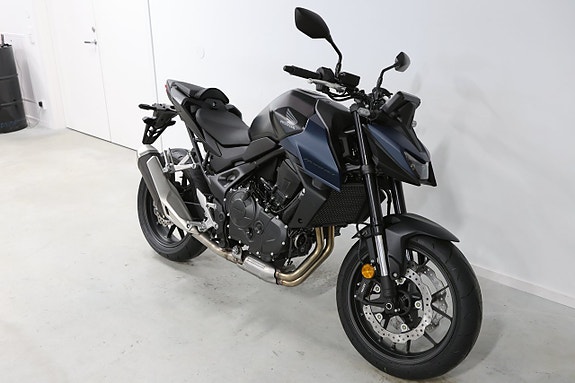 Honda Hornet 750 3 of 8