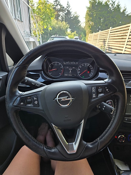 Opel Corsa 2 of 4