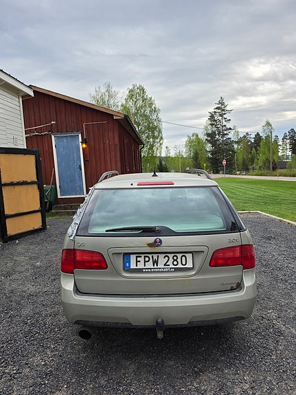 Saab 9-5 2 of 5