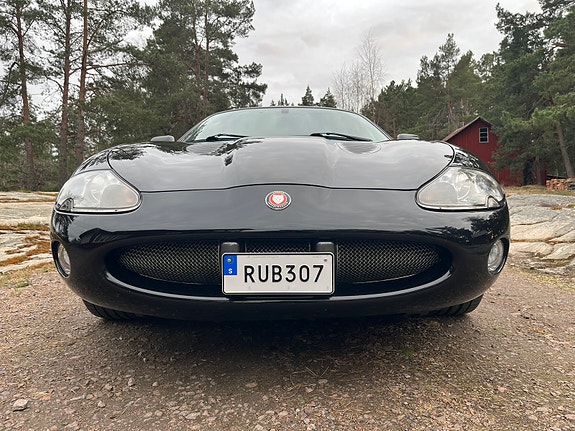 Jaguar XKR 5 of 7