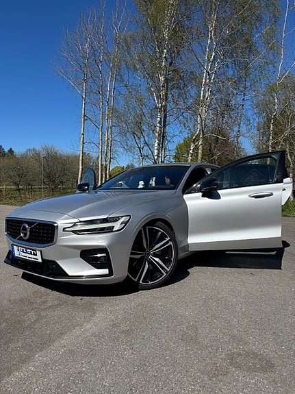 Volvo S60 2 of 5