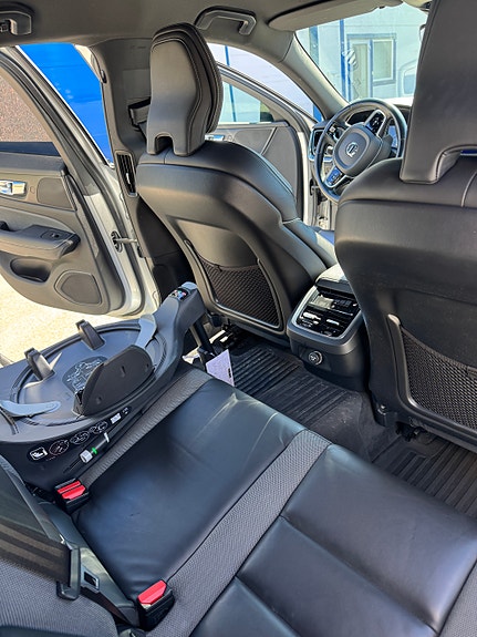 Volvo S60 4 of 5