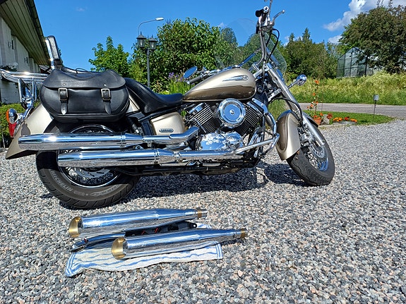 Yamaha XVS1100A 2 of 4