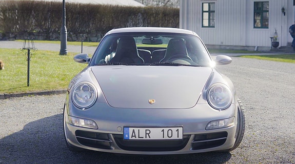 Porsche 911 Carrera S 2 of 5