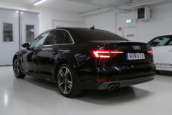 Audi A4 7 of 30