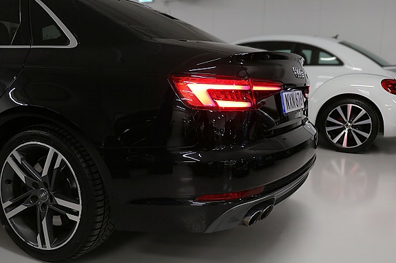 Audi A4 8 of 30