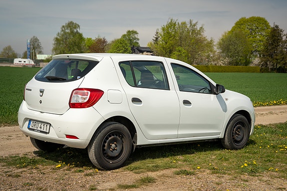 Dacia Sandero 3 of 5