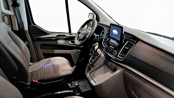 Ford Custom Tourneo 3 of 9