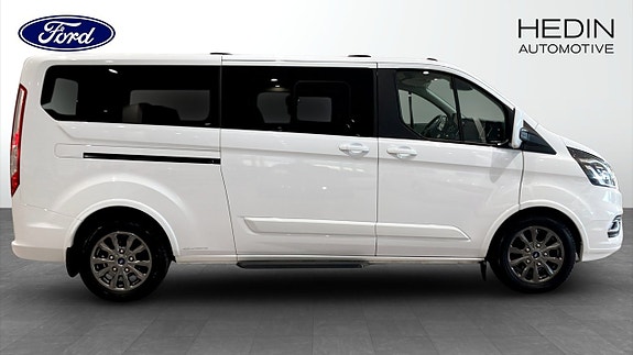 Ford Custom Tourneo 6 of 9
