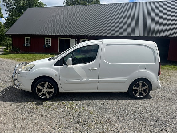 Peugeot Partner 2 of 5