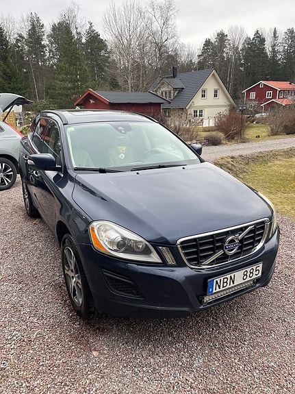 Volvo XC60 3 of 20