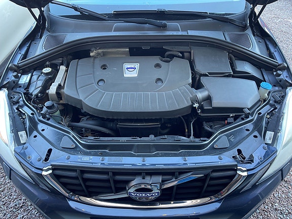 Volvo XC60 16 of 20