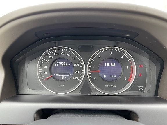 Volvo XC60 15 of 20