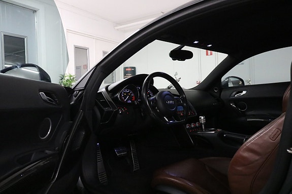 Audi R8 13 of 21