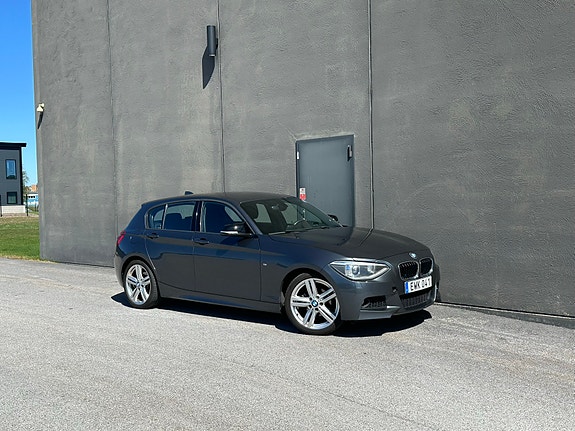 BMW 116i 3 of 12