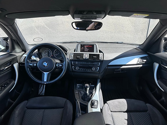 BMW 116i 7 of 12