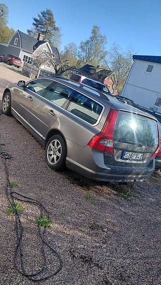 Volvo V70 4 of 6