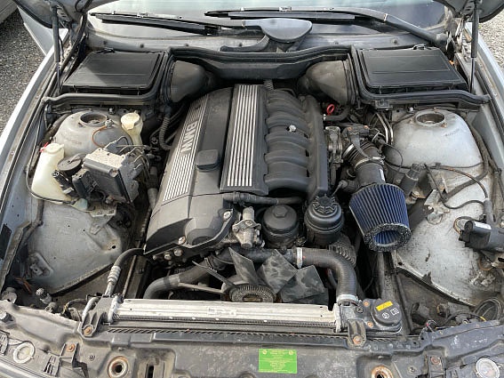 BMW 528i 10 of 10