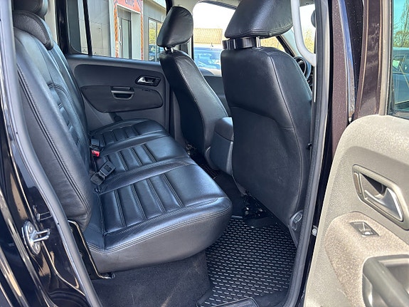 Volkswagen Amarok 11 of 12