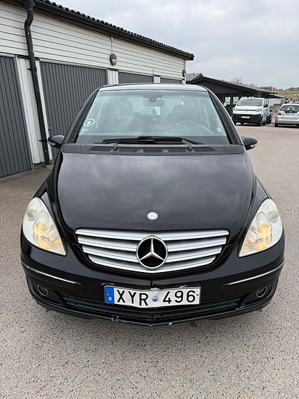 Mercedes-Benz B170 5 of 5