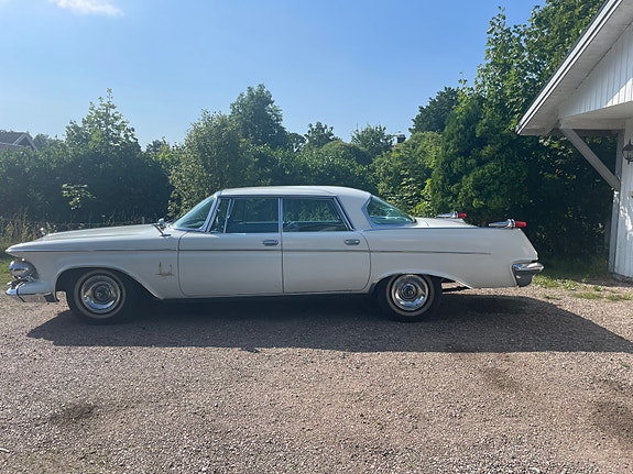 Chrysler Imperial 2 of 8