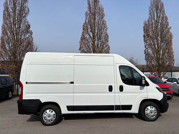 Peugeot Boxer 2 of 8