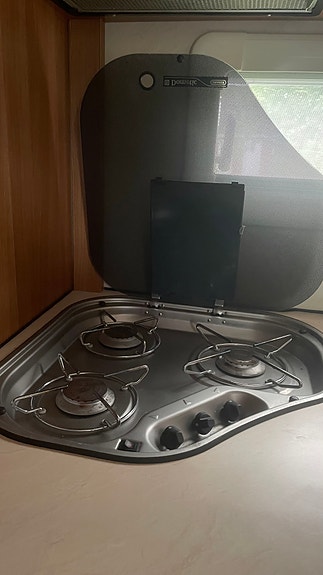 KABE Kabe Onyx GLE med dubbelbädd och sov/barnkammardel 7 of 8