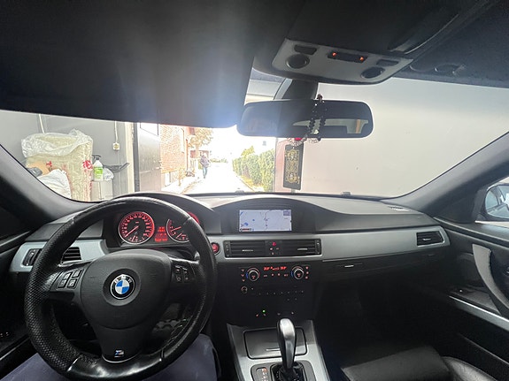 BMW 330i 7 of 7