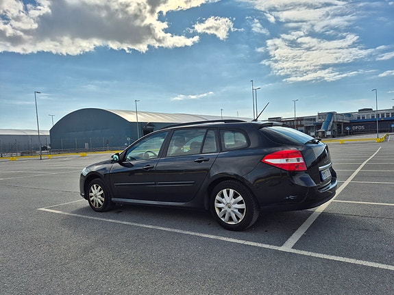 Renault Laguna 2 of 12