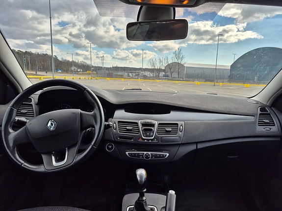 Renault Laguna 9 of 12