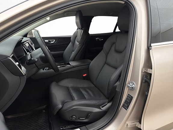 Volvo V60 10 of 30