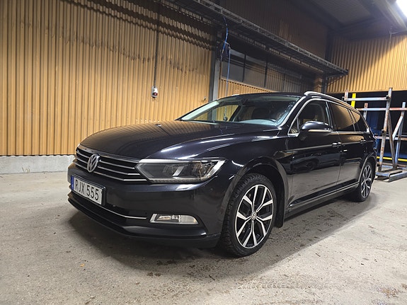 Volkswagen Passat 2 of 5