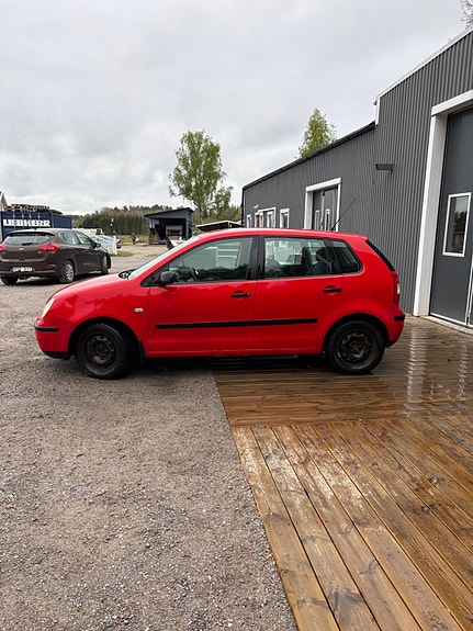 Volkswagen Polo 3 of 5