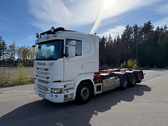 Scania R520 V8 8x4 Tridem lastväxlare