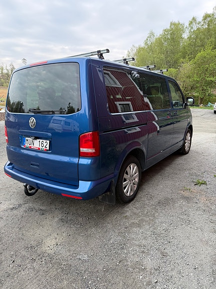 Volkswagen Caravelle 4 of 5