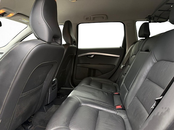 Volvo XC70 14 of 30